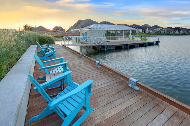 5431 Mango Bluffs Street, Manvel, TX 77578