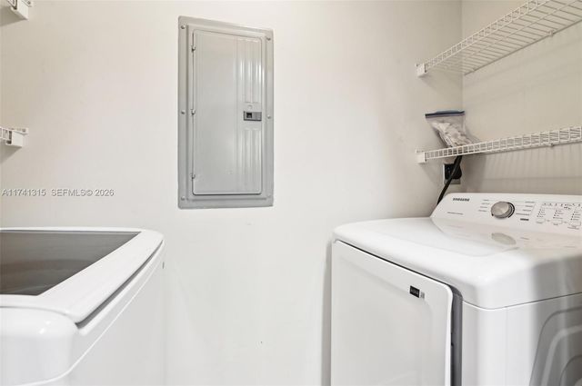 2000 N Bayshore Dr 304, Miami, FL 33137