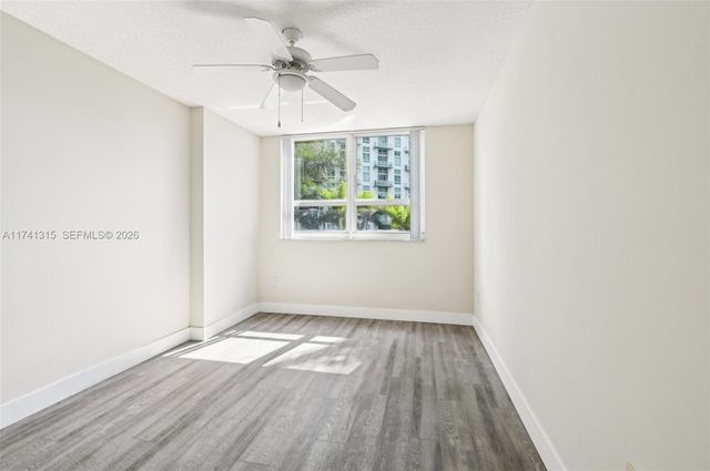 2000 N Bayshore Dr 304, Miami, FL 33137