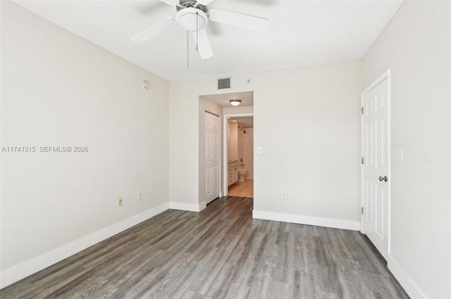 2000 N Bayshore Dr 304, Miami, FL 33137