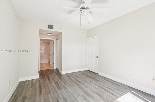 2000 N Bayshore Dr 304, Miami, FL 33137