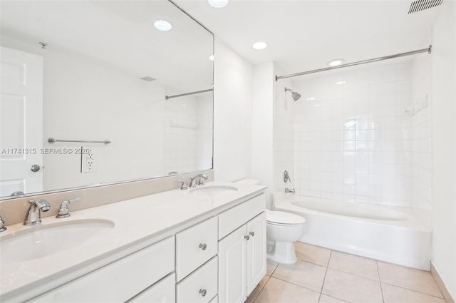 2000 N Bayshore Dr 304, Miami, FL 33137