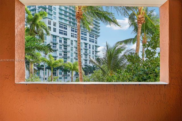 2000 N Bayshore Dr 304, Miami, FL 33137