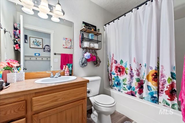 3315 W Acarrera Ct, Meridian, ID 83642