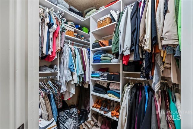 3315 W Acarrera Ct, Meridian, ID 83642