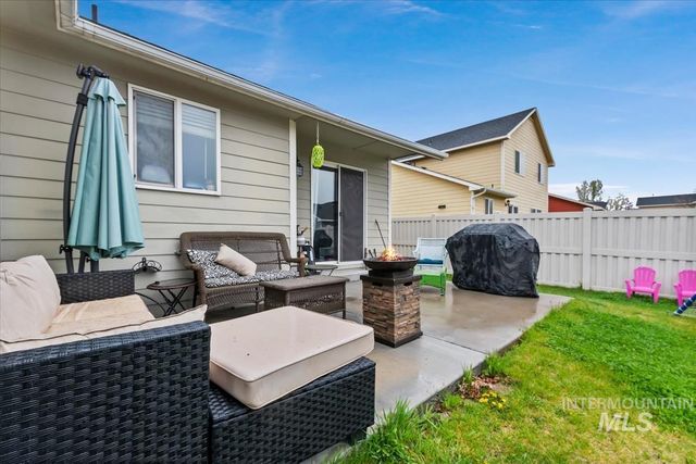 3315 W Acarrera Ct, Meridian, ID 83642