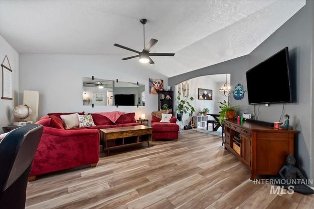 3315 W Acarrera Ct, Meridian, ID 83642