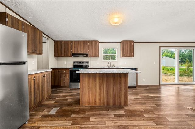 563 MERCER Road, Pineville, LA 71360