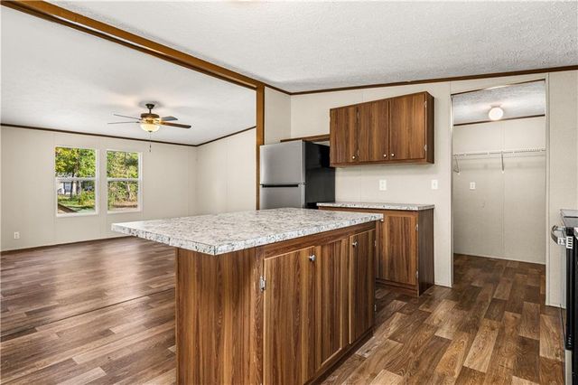 563 MERCER Road, Pineville, LA 71360