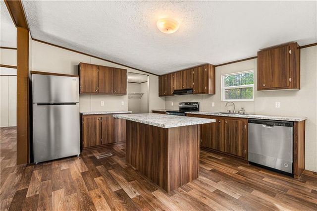 563 MERCER Road, Pineville, LA 71360