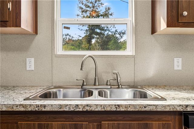 563 MERCER Road, Pineville, LA 71360