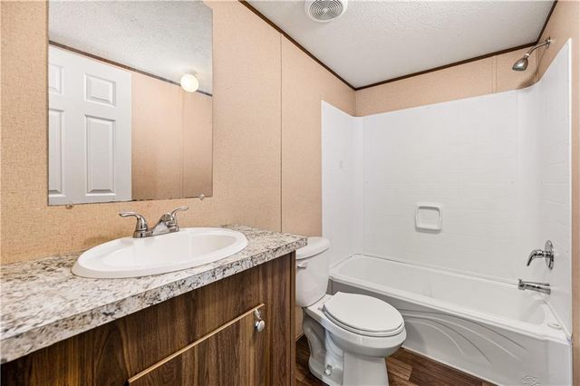 563 MERCER Road, Pineville, LA 71360