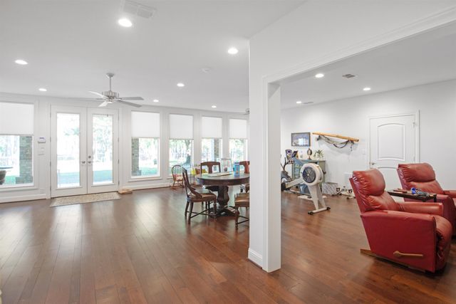 15722 Timberhill Dr, Flint, TX 75762