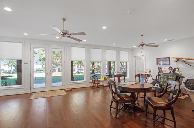 15722 Timberhill Dr, Flint, TX 75762