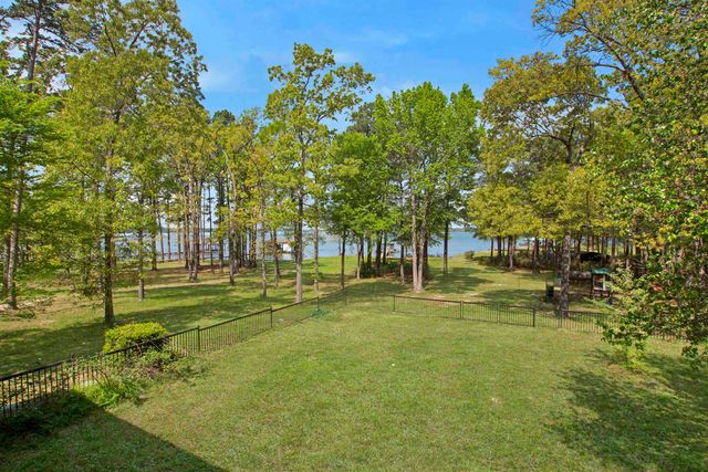 15722 Timberhill Dr, Flint, TX 75762