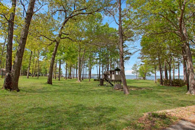 15722 Timberhill Dr, Flint, TX 75762