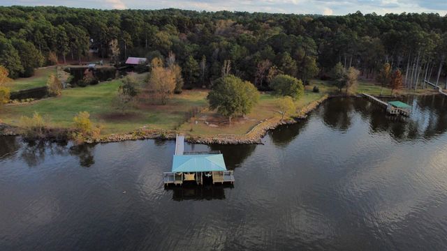 15722 Timberhill Dr, Flint, TX 75762