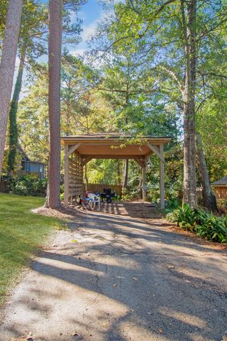 15722 Timberhill Dr, Flint, TX 75762