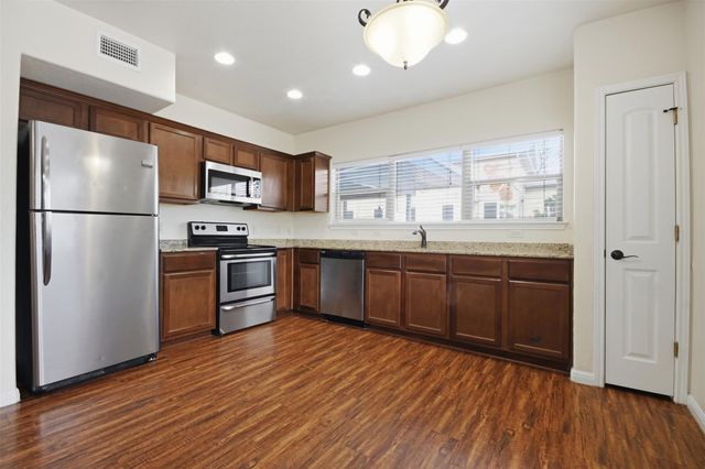 302 W San Antonio ST 101, San Marcos, TX 78666