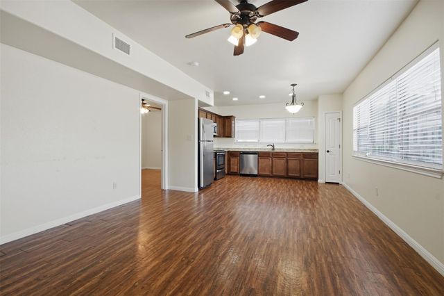 302 W San Antonio ST 101, San Marcos, TX 78666