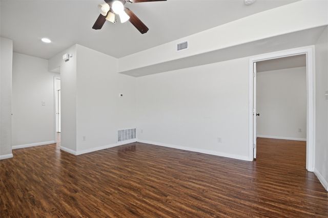 302 W San Antonio ST 101, San Marcos, TX 78666