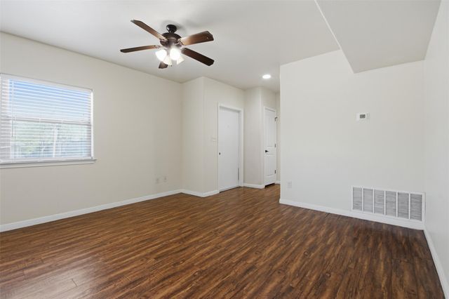 302 W San Antonio ST 101, San Marcos, TX 78666