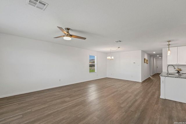 3823 Casado, Converse, TX 78109