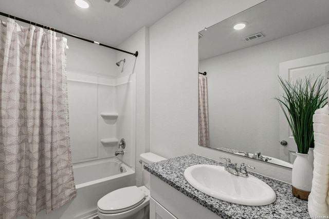 3823 Casado, Converse, TX 78109