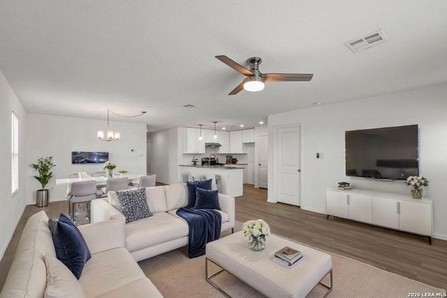 3823 Casado, Converse, TX 78109