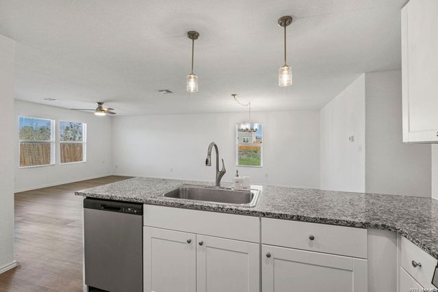 3823 Casado, Converse, TX 78109