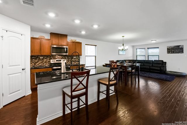 523 Muscari, San Antonio, TX 78245