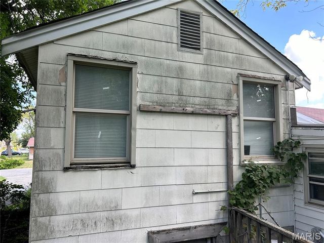 114 Bernhardt Avenue, St Louis, MO 63121