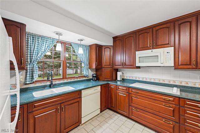 1611 Winterhaven Avenue, Ashtabula, OH 44004