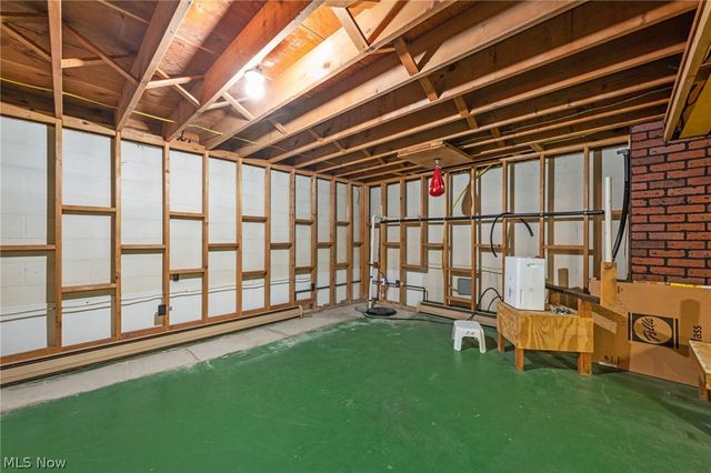 1611 Winterhaven Avenue, Ashtabula, OH 44004