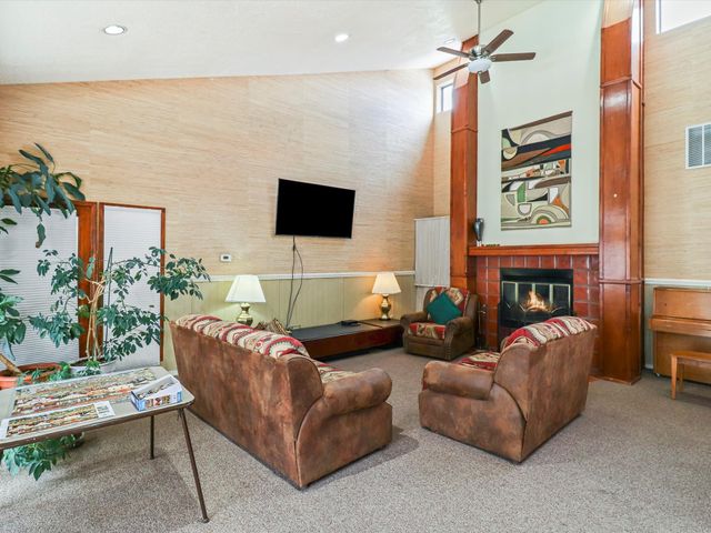 505 Oppenheimer Drive 1304, Los Alamos, NM 87544
