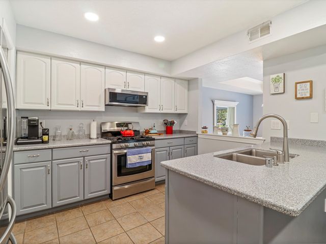 505 Oppenheimer Drive 1304, Los Alamos, NM 87544