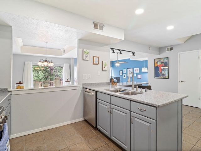 505 Oppenheimer Drive 1304, Los Alamos, NM 87544
