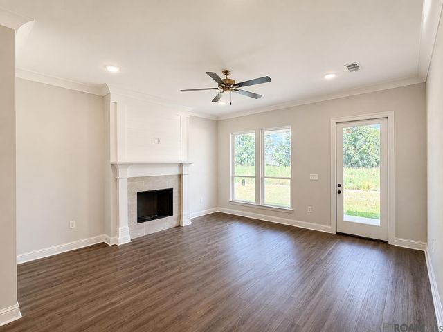 10473 Eastlake Drive, Denham Springs, LA 70726