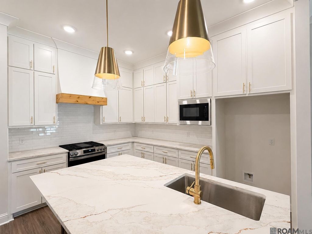 10473 Eastlake Drive, Denham Springs, LA 70726