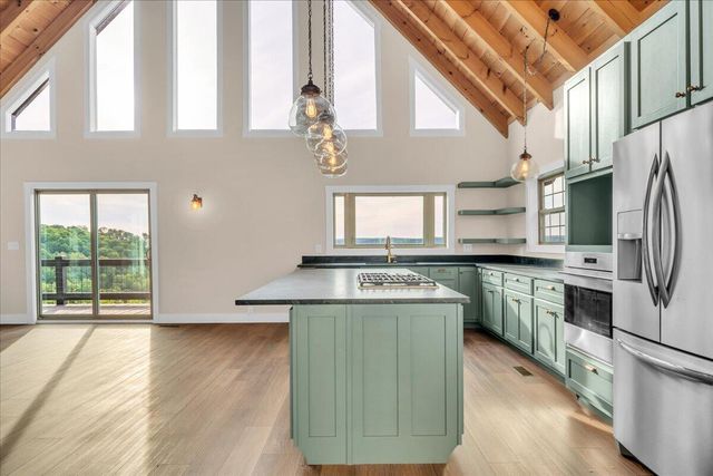 315 Morris Point Lane, South Pittsburg, TN 37380