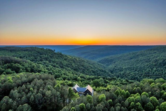315 Morris Point Lane, South Pittsburg, TN 37380
