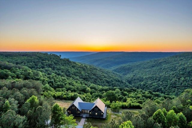 315 Morris Point Lane, South Pittsburg, TN 37380