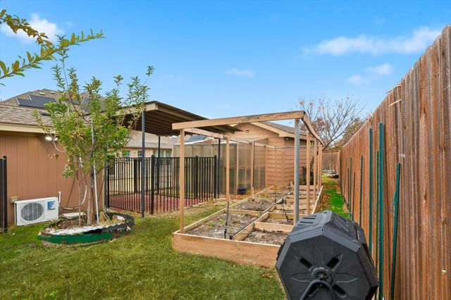 6105 Teresa Lane, Rowlett, TX 75089