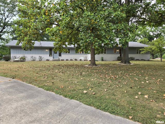 2 Webster Hill Street, Mt Vernon, IL 62864