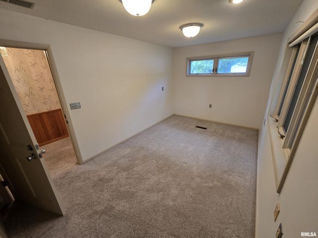 2 Webster Hill Street, Mt Vernon, IL 62864