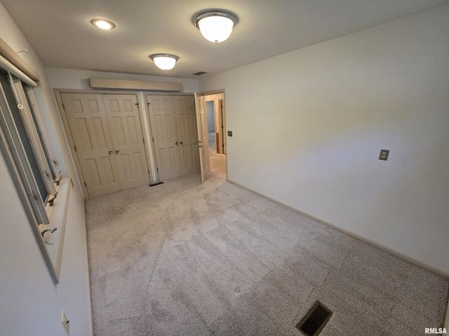 2 Webster Hill Street, Mt Vernon, IL 62864