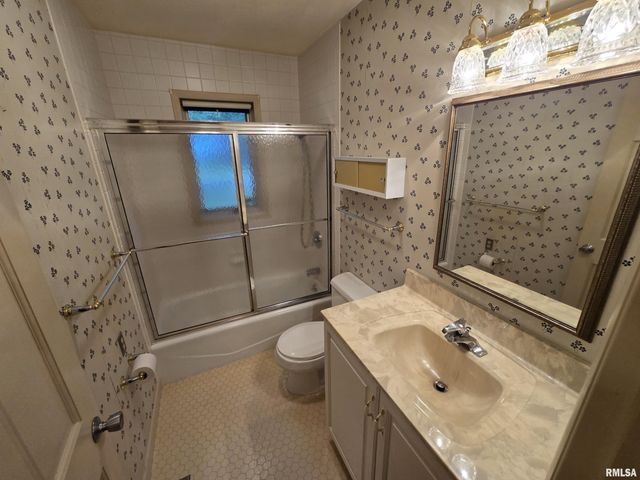 2 Webster Hill Street, Mt Vernon, IL 62864