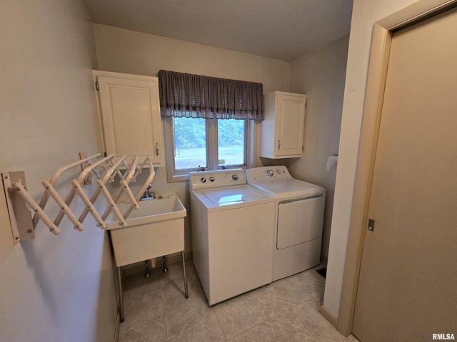 2 Webster Hill Street, Mt Vernon, IL 62864