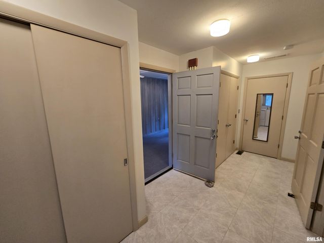 2 Webster Hill Street, Mt Vernon, IL 62864