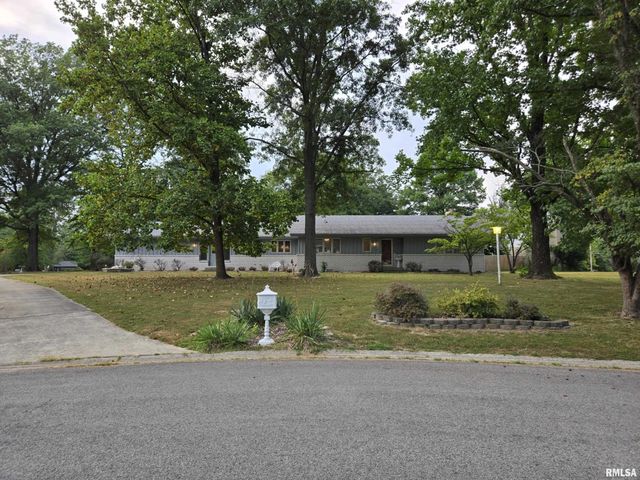 2 Webster Hill Street, Mt Vernon, IL 62864